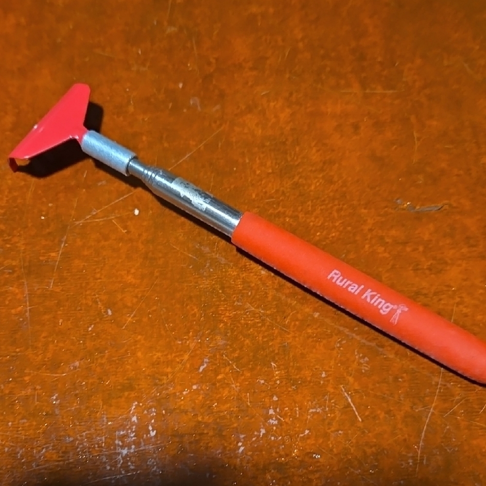 Rural King Red Magnetic Pick-Up Tool